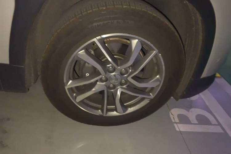 Used Nio ES6 2019 420 km Sport Version Right Front Wheel Hub