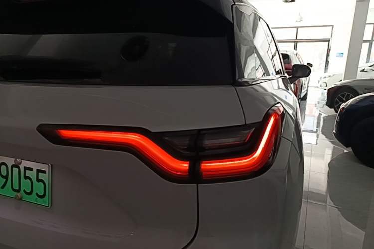 Used Nio ES6 2019 430 km Performance Version Right Rear Taillight