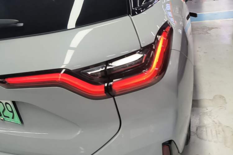 Used Nio ES6 2019 430KM First-Edition Commemorative Version Right Rear Taillight