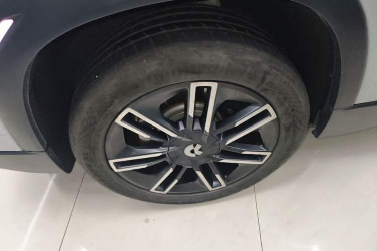 Used Nio ES6 2019 420 km Sport Version Right Rear Wheel Hub