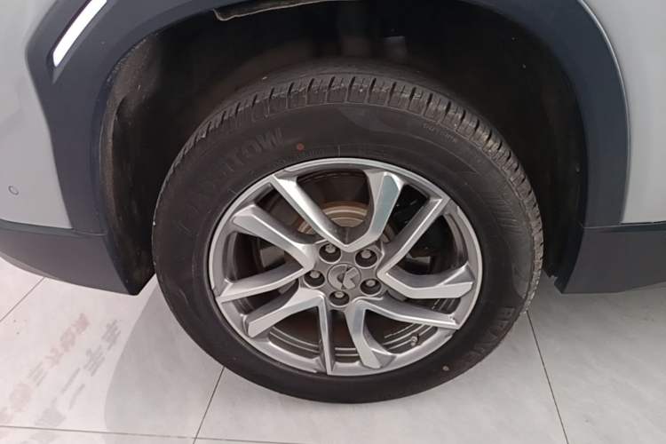 Used Nio ES6 2019 430 km Performance Version Right Rear Wheel Hub