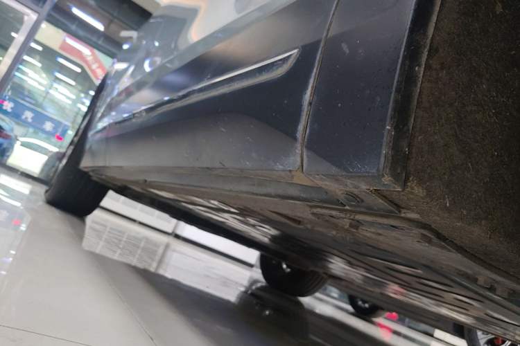 Used Nio ES6 2019 430 km Performance Version Right Side Sill