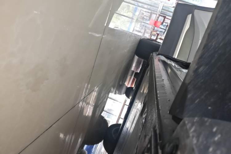 Used Nio ES6 2019 420 km Sport Version Right Side Sill