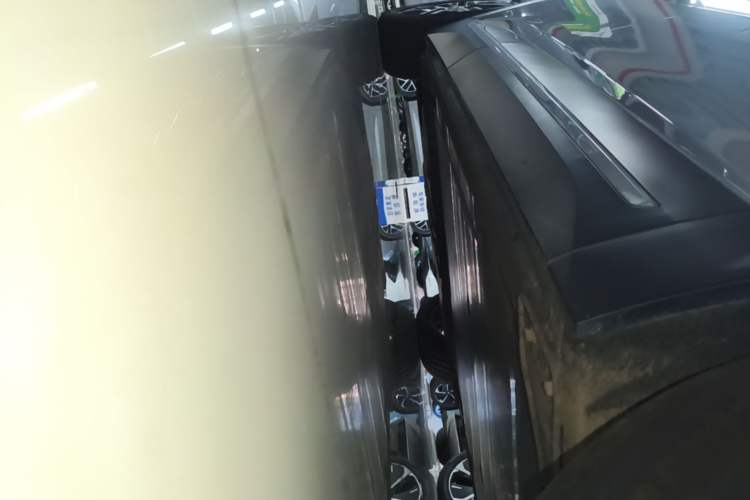 Used Nio ES6 2019 430 km Performance Version Right Side Sill