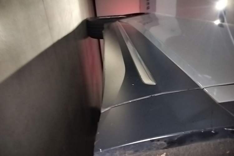 Used Nio ES6 2019 420 km Sport Version Right Side Sill