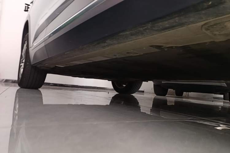 Used Nio ES6 2019 430 km Performance Version Right Side Sill