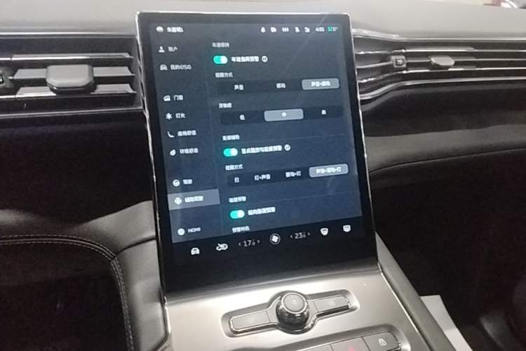 Used Nio ES6 2019 420 km Sport Version Audio And AC Panel