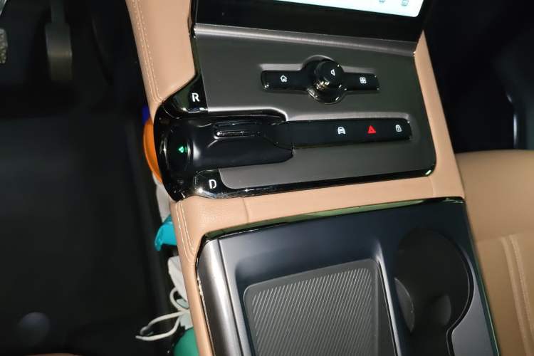 Used Nio ES6 2019 420 km Sport Version Gear Lever