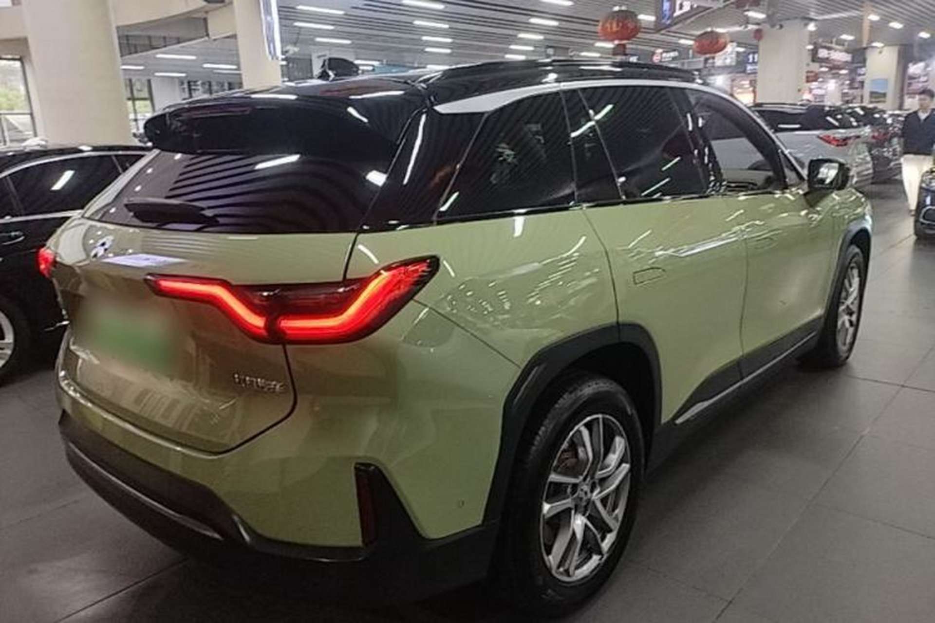 Used Nio ES6 2019 420 km Sport Version Rear Right 45 Deg