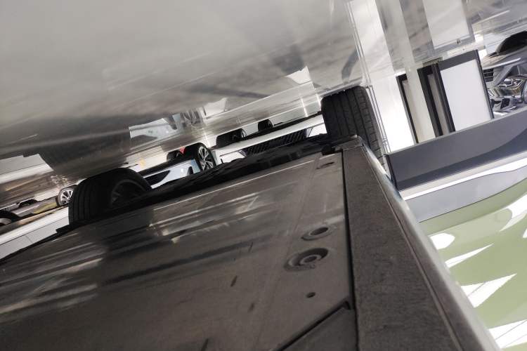Used Nio ES6 2019 420 km Sport Version Right Side Sill