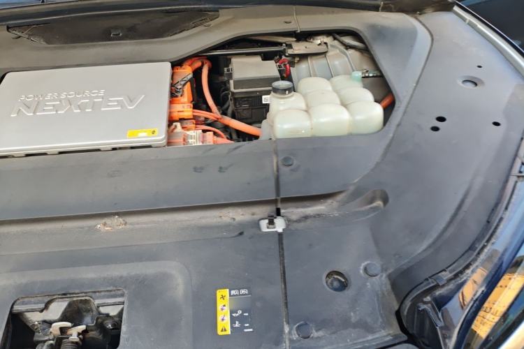 Used Nio ES6 2019 430 km Performance Version Engine Bay Left
