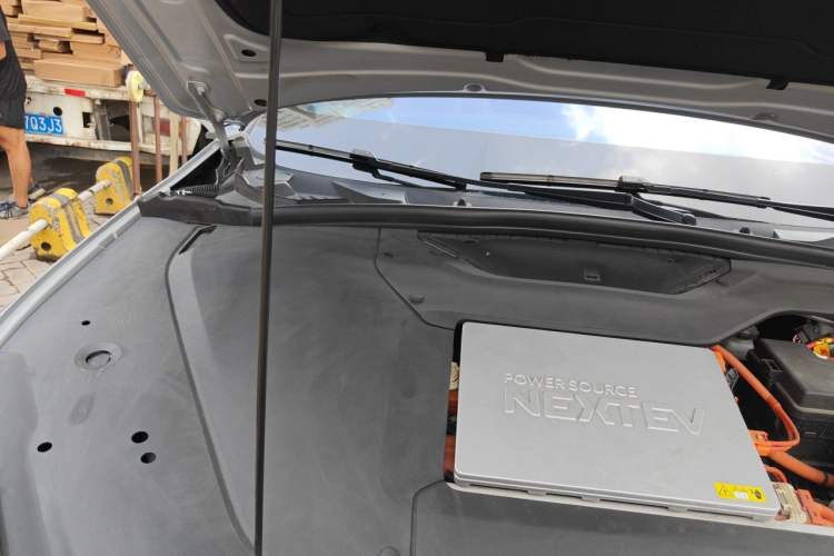 Used Nio ES6 2019 420 km Sport Version Engine Bay Right