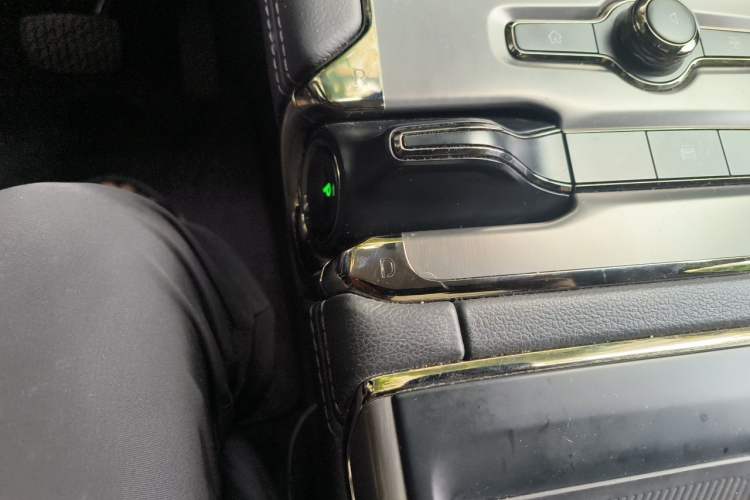 Used Nio ES6 2019 420 km Sport Version Gear Lever