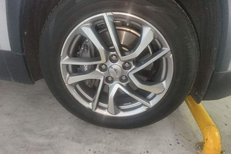 Used Nio ES6 2019 430 km Performance Version Right Front Wheel Hub