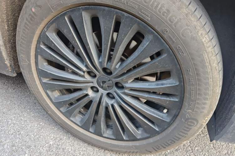 Used Nio ES6 2019 430 km Performance Version Right Front Wheel Hub