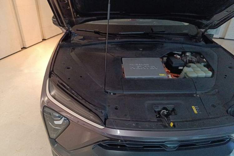 Used Nio ES6 2019 430KM First-Edition Commemorative Version Engine Bay Right