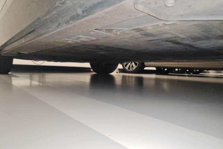 Used Nio ES6 2019 430KM First-Edition Commemorative Version Chassis Front Right