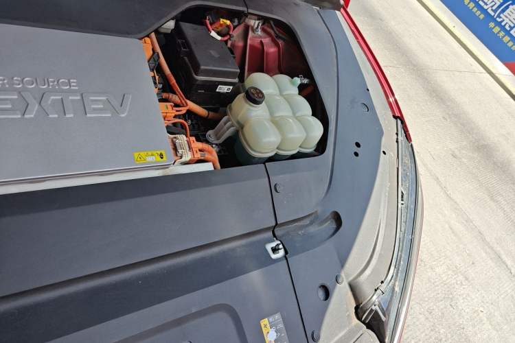 Used Nio ES6 2019 430 km Performance Version Engine Bay Left