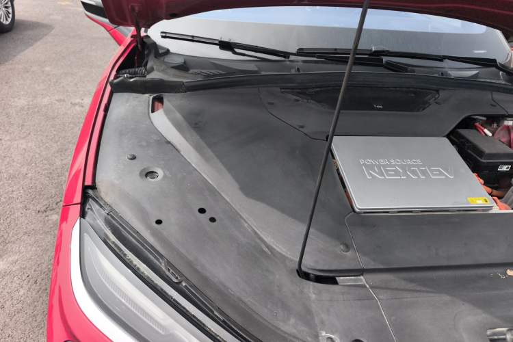 Used Nio ES6 2019 430KM First-Edition Commemorative Version Engine Bay Right