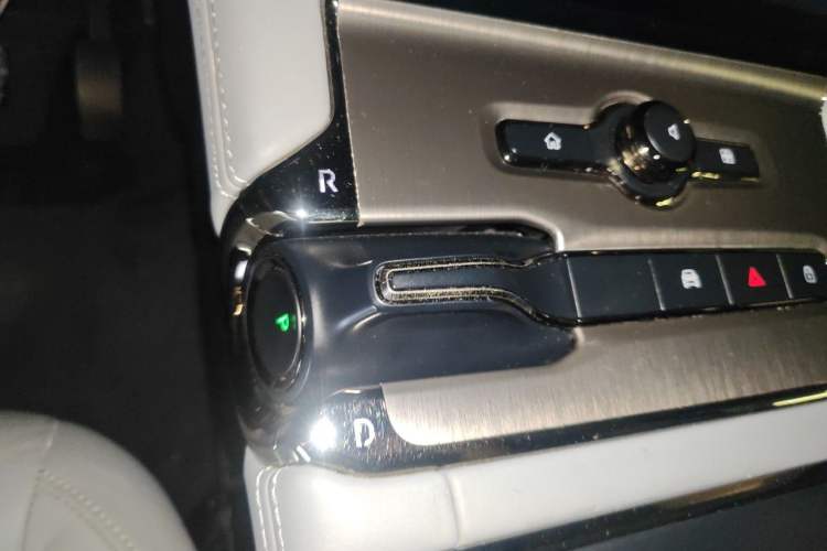 Used Nio ES6 2019 430KM First-Edition Commemorative Version Gear Lever