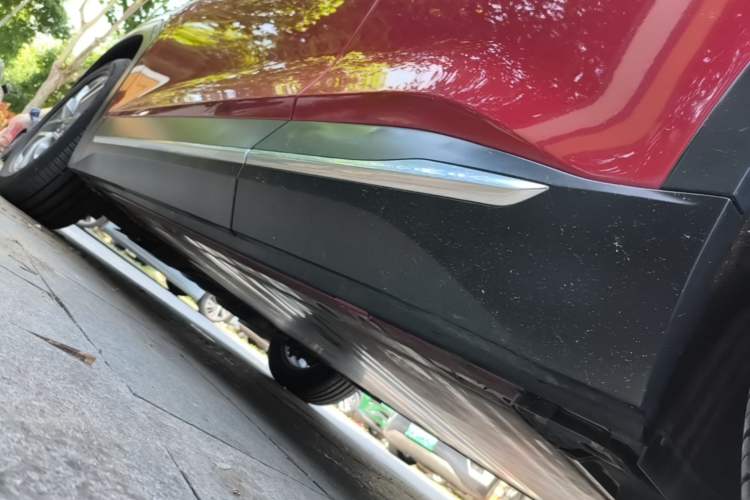 Used Nio ES6 2019 420 km Sport Version Left Side Sill