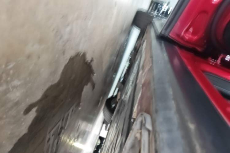 Used Nio ES6 2019 420 km Sport Version Left Side Sill