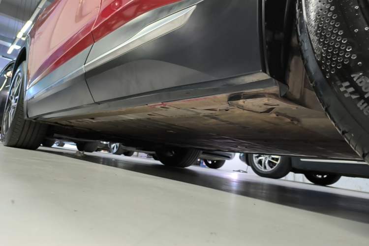 Used Nio ES6 2019 510 km Performance Version Left Side Sill