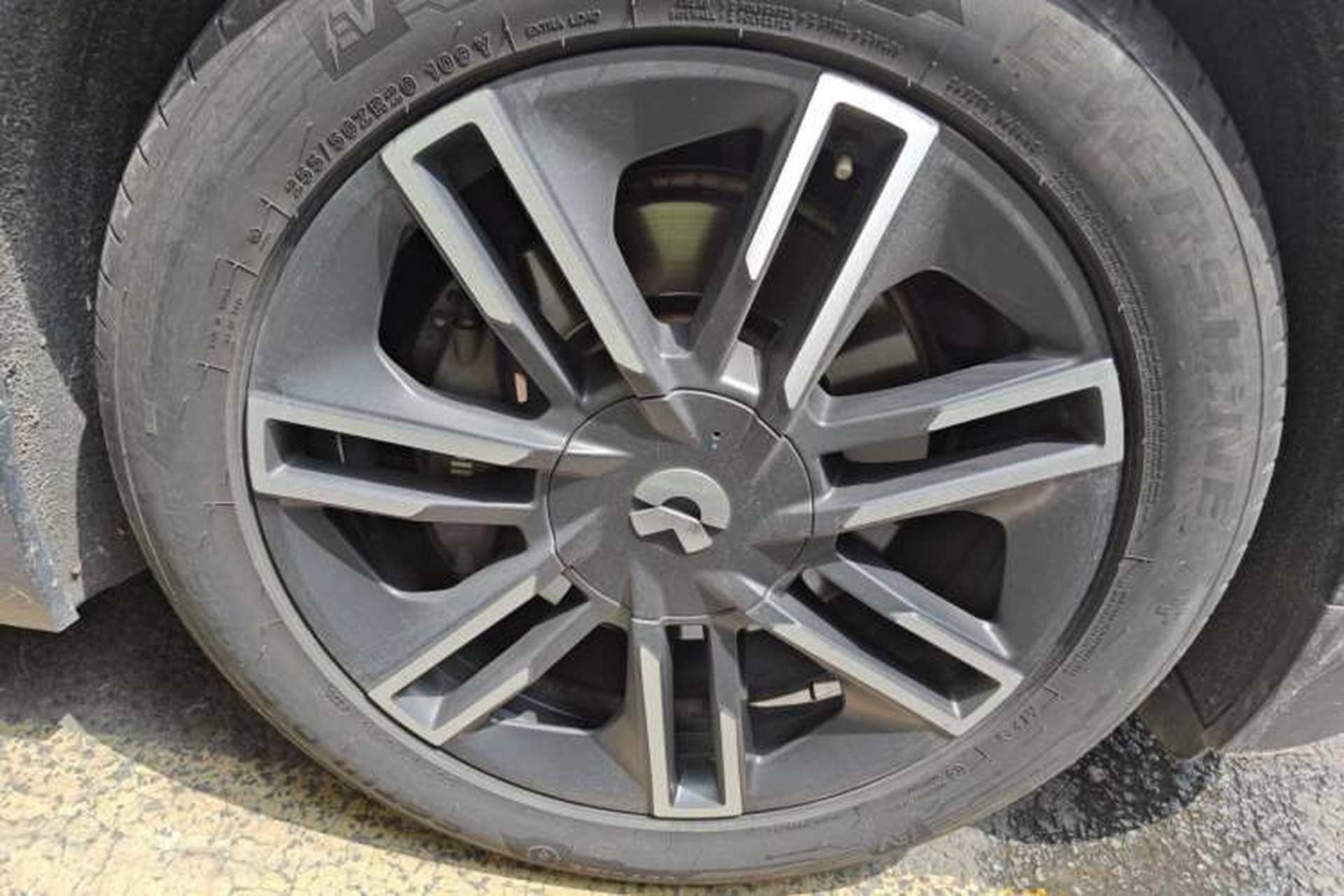 Used Nio ES6 2019 430KM First-Edition Commemorative Version Right Front Wheel Hub
