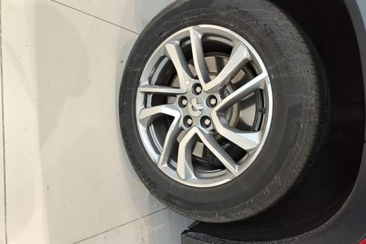 Used Nio ES6 2019 430 km Performance Version Right Rear Wheel Hub