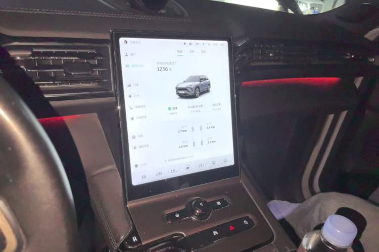 Used Nio ES6 2019 420 km Sport Version Audio And AC Panel