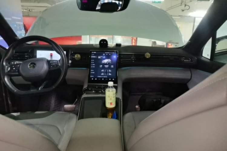 Used Nio ES6 2019 430 km Performance Version Audio And AC Panel