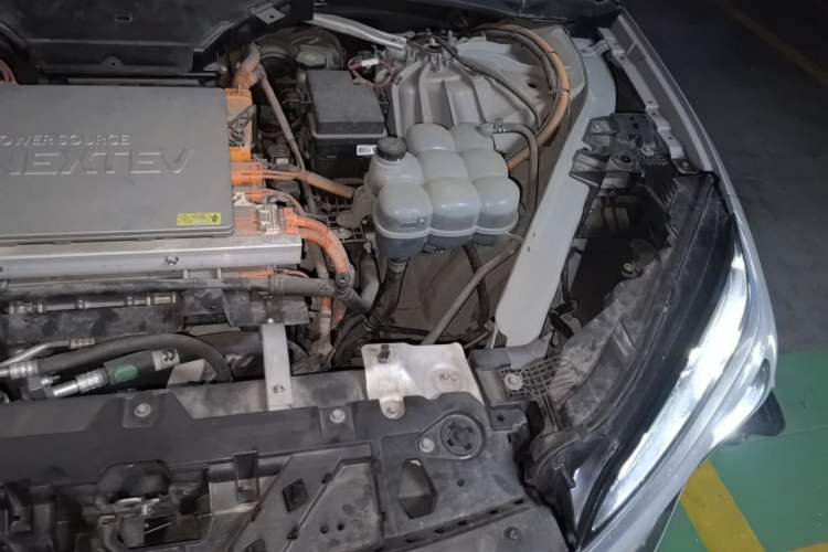 Used Nio ES6 2019 420 km Sport Version Engine Bay Left