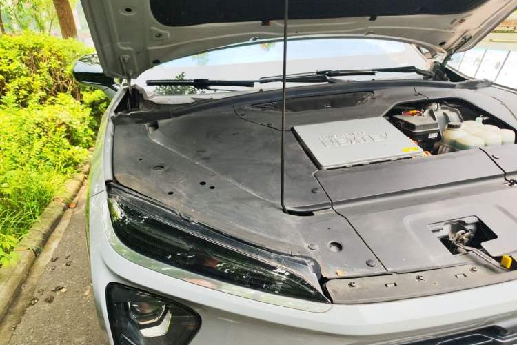 Used Nio ES6 2019 430 km Performance Version Engine Bay Right