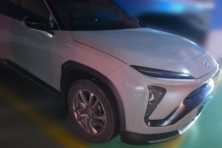 Used Nio ES6 2019 420 km Sport Version Front Right 45 Deg