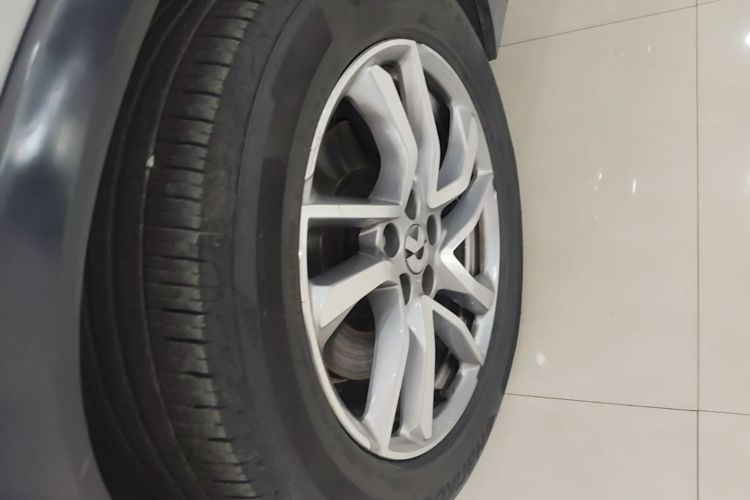 Used Nio ES6 2019 420 km Sport Version Left Front Wheel Hub