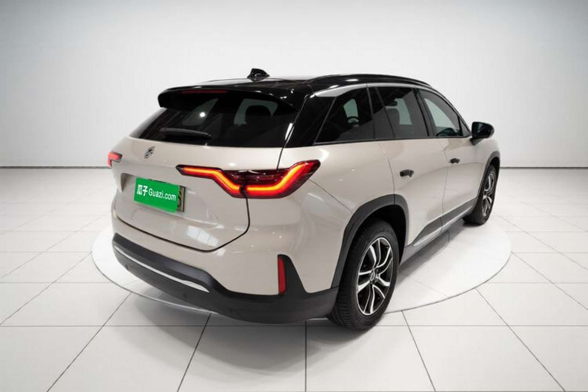 Used Nio ES6 2019 430 km Performance Version Rear Right 45 Deg