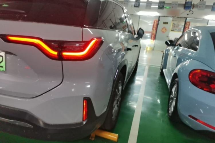 Used Nio ES6 2019 430 km Performance Version Right Rear Taillight