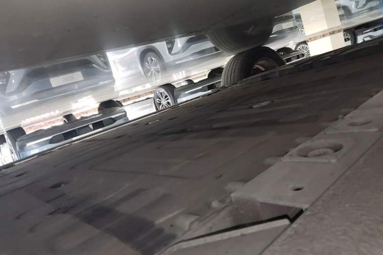 Used Nio ES6 2019 420 km Sport Version Right Side Sill