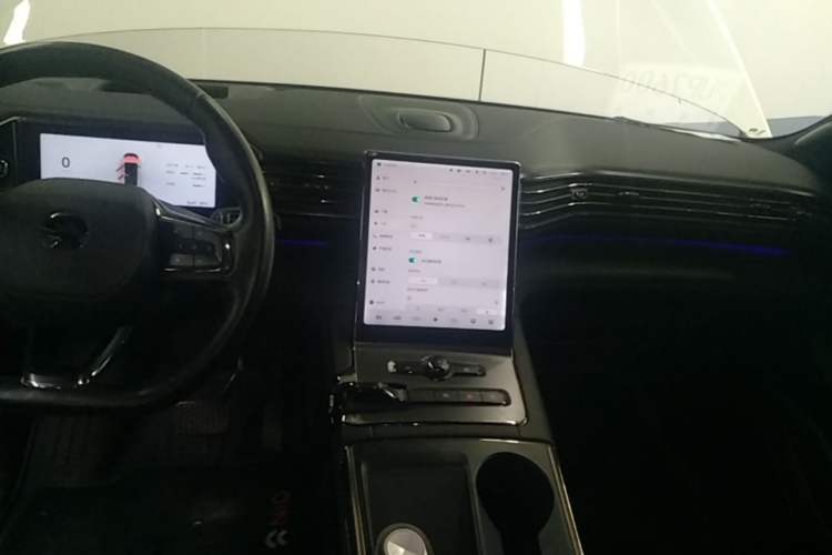 Used Nio ES6 2019 420 km Sport Version Audio And AC Panel