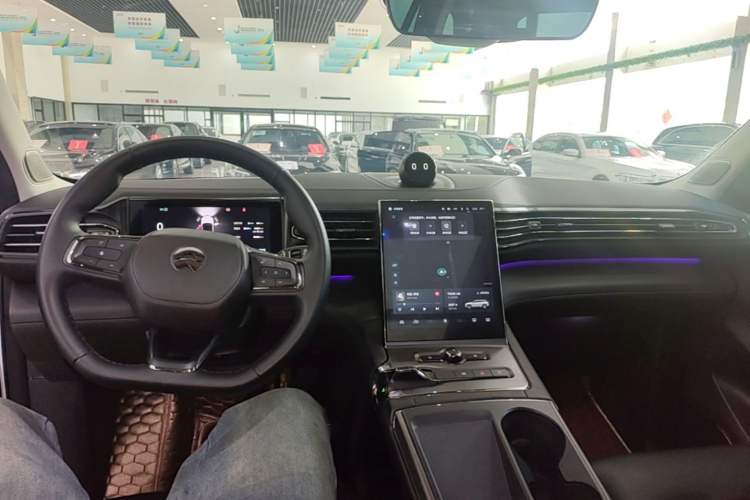 Used Nio ES6 2019 430 km Performance Version Center Console