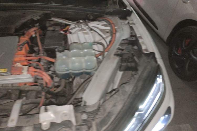 Used Nio ES6 2019 430 km Performance Version Engine Bay Left