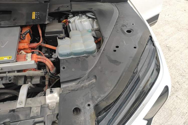 Used Nio ES6 2019 420 km Sport Version Engine Bay Left