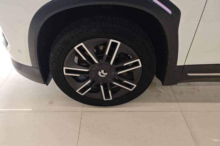 Used Nio ES6 2019 430 km Performance Version Exterior 4