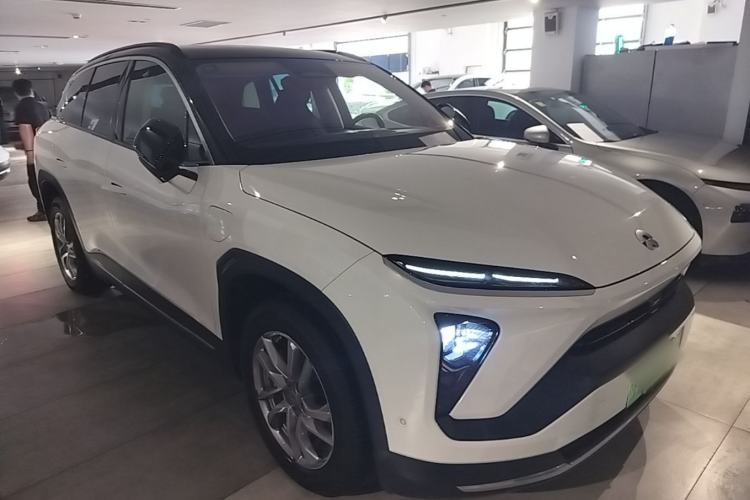 Used Nio ES6 2019 420 km Sport Version Front Right 45 Deg