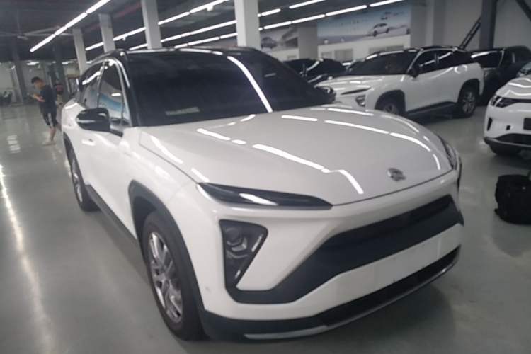 Used Nio ES6 2019 420 km Sport Version Front Right 45 Deg