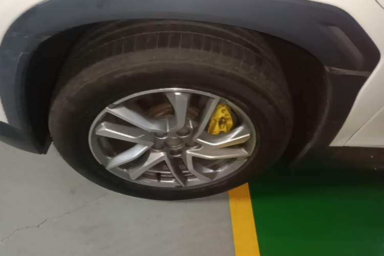 Used Nio ES6 2019 430 km Performance Version Left Front Wheel Hub