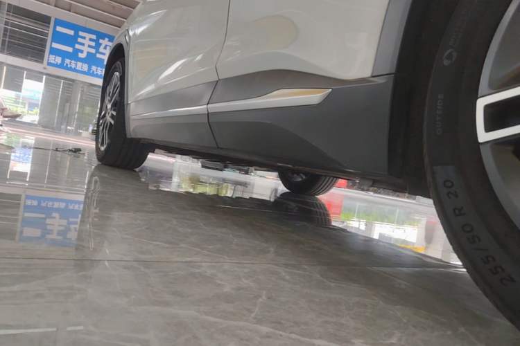Used Nio ES6 2019 430 km Performance Version Left Side Sill