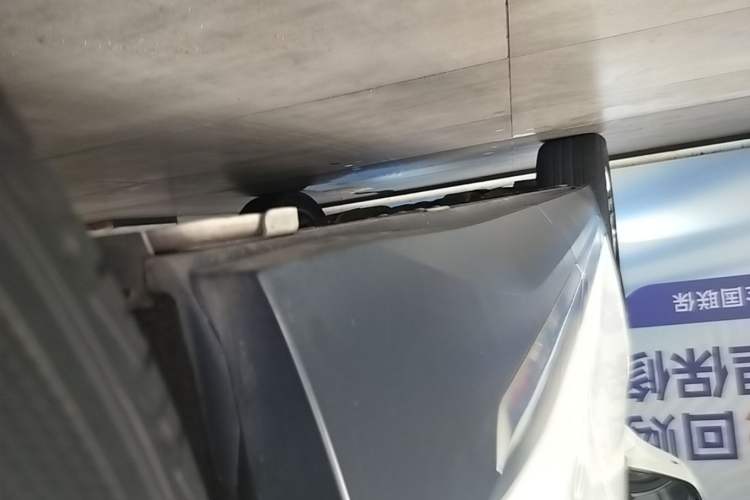 Used Nio ES6 2019 420 km Sport Version Left Side Sill