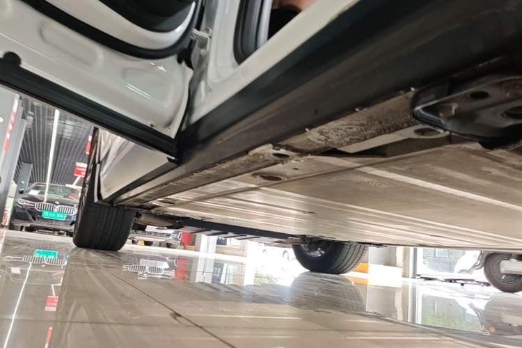 Used Nio ES6 2019 430 km Performance Version Left Side Sill