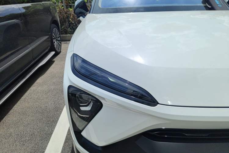Used Nio ES6 2019 430 km Performance Version Right Front Headlight